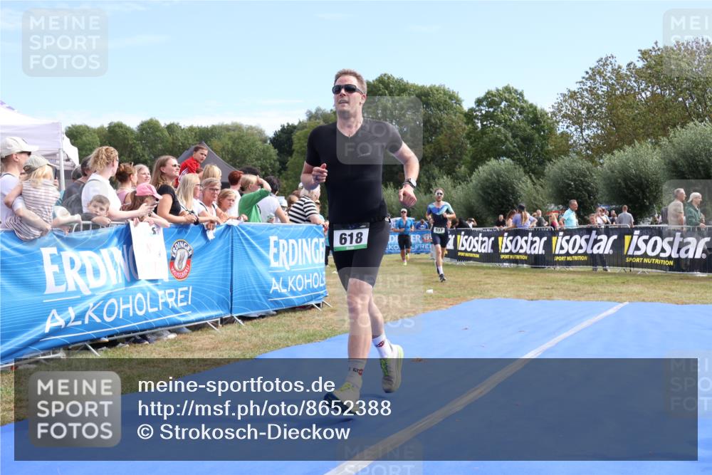 31.08.2025 - Elbe Triathlon Hamburg Strokosch-Dieckow http://msf.ph/oto/8652388 31.08.2025 11:11:07 Ziel 517, 618, 753 meine-sportfotos.de