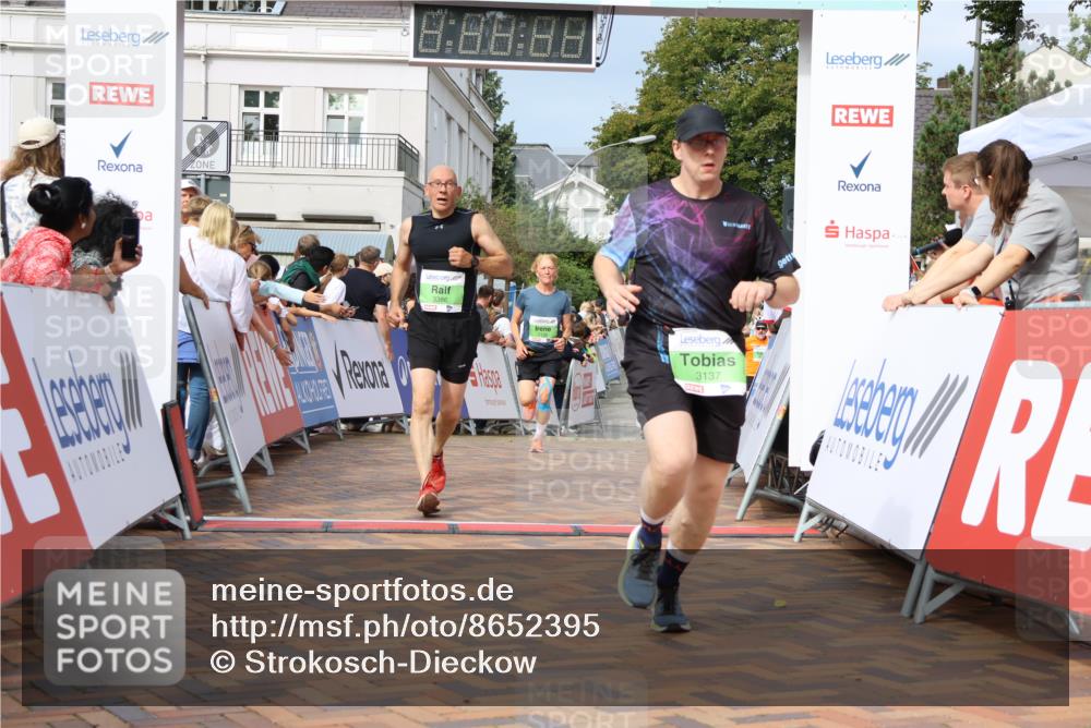 31.08.2025 - 21. Blankeneser Heldenlauf Strokosch-Dieckow http://msf.ph/oto/8652395 31.08.2025 11:10:09 Ziel 3148, 3729, 3139, 3386, 3137, 3013, 3725 meine-sportfotos.de