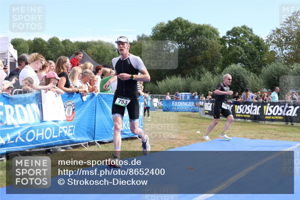 31.08.2025 - Elbe Triathlon Hamburg Strokosch-Dieckow http://msf.ph/oto/8652400 31.08.2025 11:11:14 Ziel 517, 753, 1005 meine-sportfotos.de
