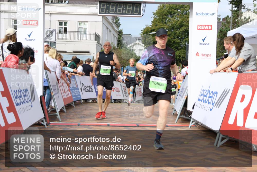 31.08.2025 - 21. Blankeneser Heldenlauf Strokosch-Dieckow http://msf.ph/oto/8652402 31.08.2025 11:10:09 Ziel 3148, 3729, 3139, 3386, 3137, 3013, 3725 meine-sportfotos.de