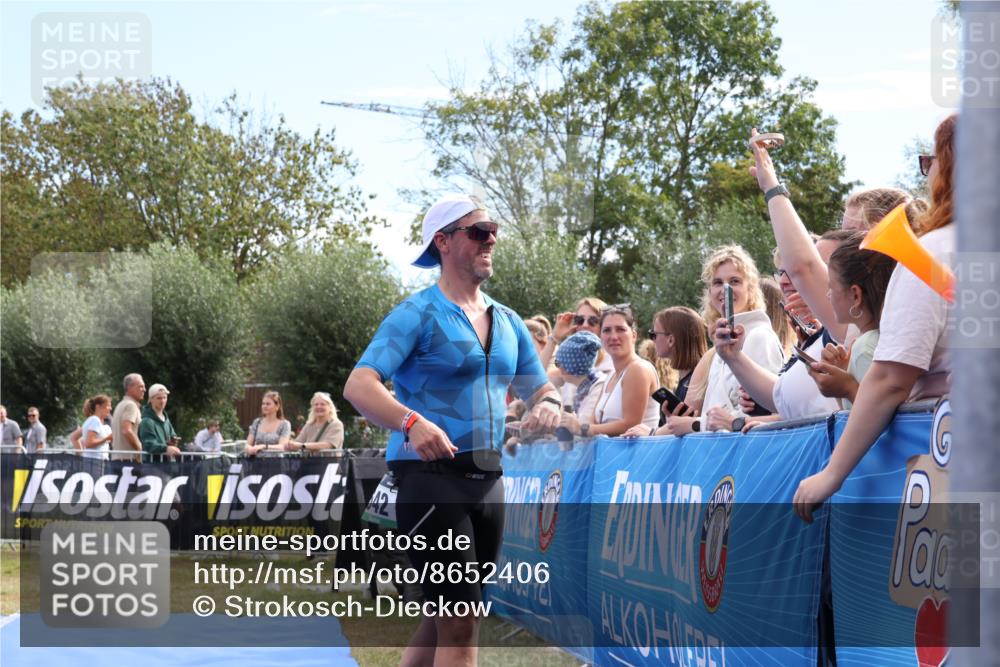 31.08.2025 - Elbe Triathlon Hamburg Strokosch-Dieckow http://msf.ph/oto/8652406 31.08.2025 11:11:17 Ziel 642, 753, 1005 meine-sportfotos.de