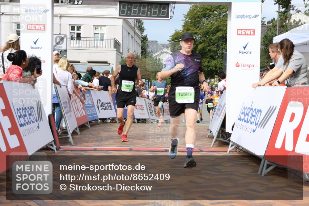31.08.2025 - 21. Blankeneser Heldenlauf Strokosch-Dieckow http://msf.ph/oto/8652409 31.08.2025 11:10:09 Ziel 3148, 3729, 3139, 3386, 3137, 3013, 3725 meine-sportfotos.de