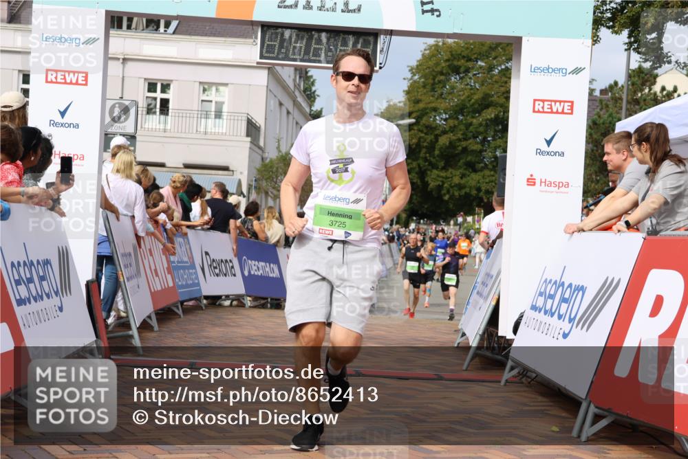 31.08.2025 - 21. Blankeneser Heldenlauf Strokosch-Dieckow http://msf.ph/oto/8652413 31.08.2025 11:10:04 Ziel 3729, 3137, 3732, 3443, 3440, 3441, 3442, 3725 meine-sportfotos.de