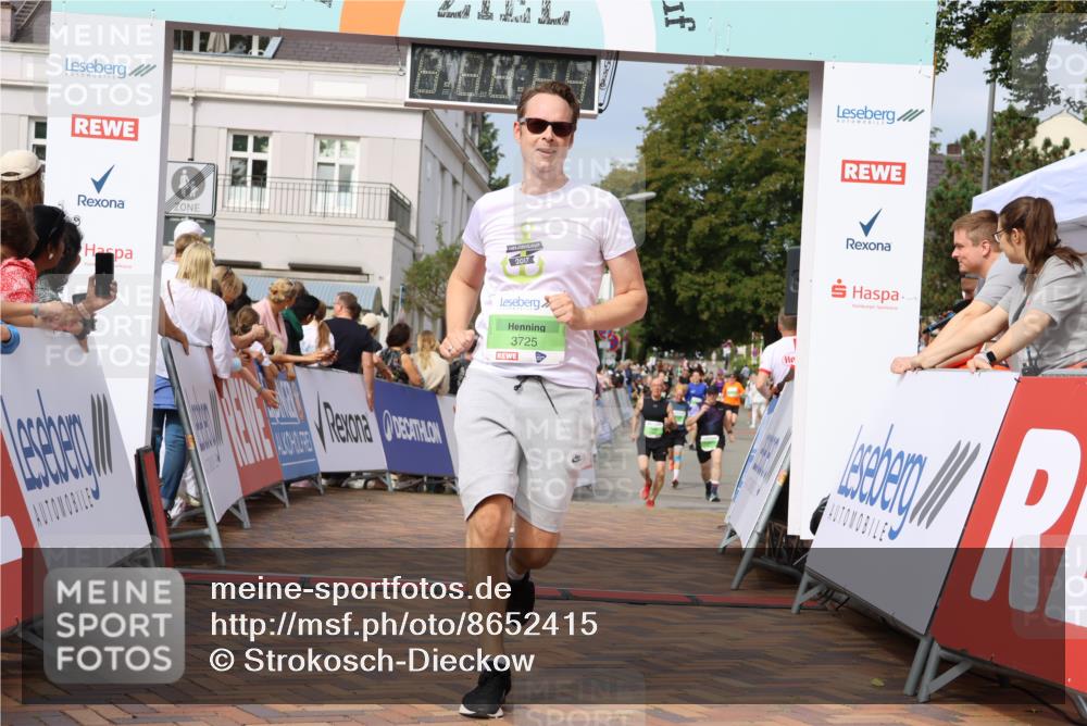 31.08.2025 - 21. Blankeneser Heldenlauf Strokosch-Dieckow http://msf.ph/oto/8652415 31.08.2025 11:10:04 Ziel 3729, 3137, 3732, 3443, 3440, 3441, 3442, 3725 meine-sportfotos.de