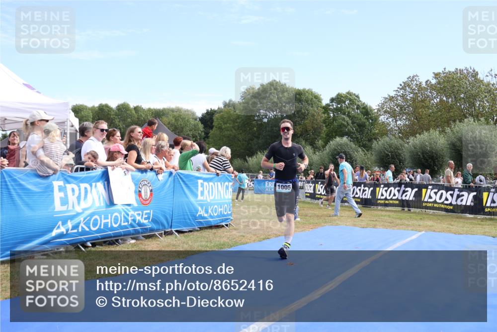 31.08.2025 - Elbe Triathlon Hamburg Strokosch-Dieckow http://msf.ph/oto/8652416 31.08.2025 11:11:22 Ziel 642, 1005 meine-sportfotos.de