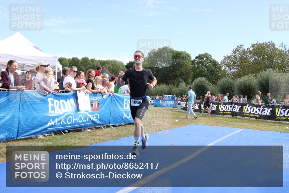 31.08.2025 - Elbe Triathlon Hamburg Strokosch-Dieckow http://msf.ph/oto/8652417 31.08.2025 11:11:23 Ziel 642, 1005 meine-sportfotos.de