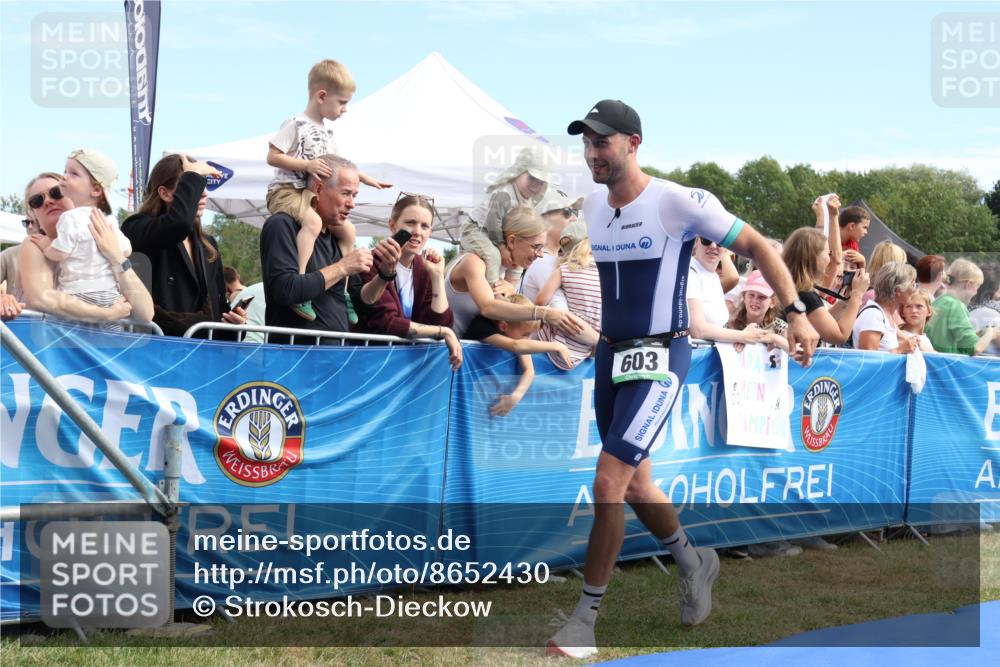 31.08.2025 - Elbe Triathlon Hamburg Strokosch-Dieckow http://msf.ph/oto/8652430 31.08.2025 11:12:04 Ziel 420, 603, 1145 meine-sportfotos.de