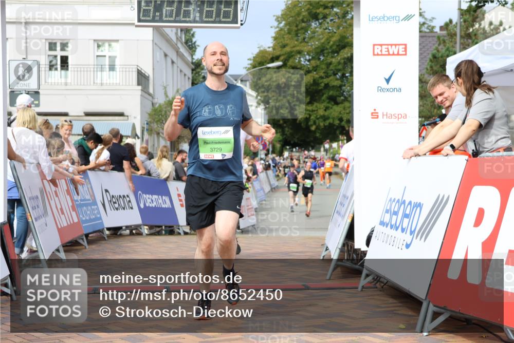 31.08.2025 - 21. Blankeneser Heldenlauf Strokosch-Dieckow http://msf.ph/oto/8652450 31.08.2025 11:10:02 Ziel 3729, 3732, 3443, 3440, 3441, 3442, 3725 meine-sportfotos.de