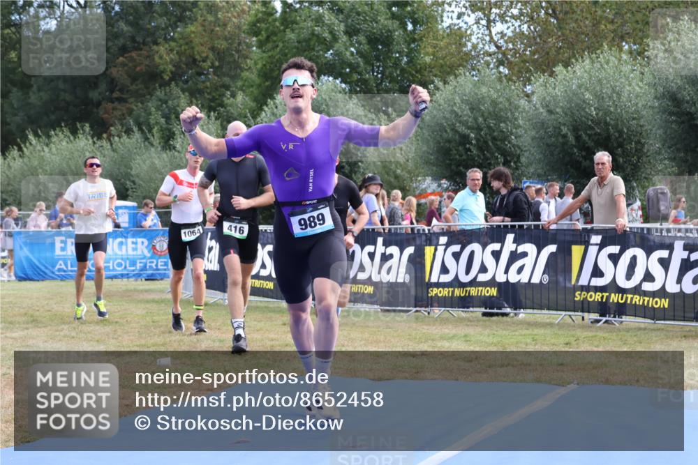 31.08.2025 - Elbe Triathlon Hamburg Strokosch-Dieckow http://msf.ph/oto/8652458 31.08.2025 11:12:18 Ziel 405, 416, 482, 653, 984, 989, 1064, 1129 meine-sportfotos.de
