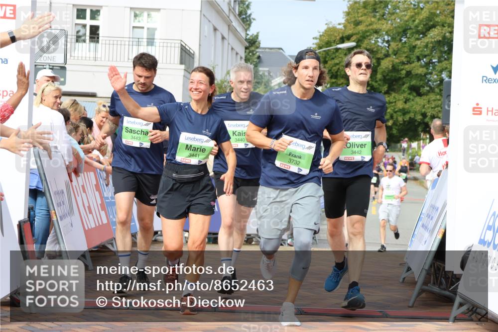 31.08.2025 - 21. Blankeneser Heldenlauf Strokosch-Dieckow http://msf.ph/oto/8652463 31.08.2025 11:09:57 Ziel 3729, 3496, 3732, 3443, 3440, 3441, 3442 meine-sportfotos.de