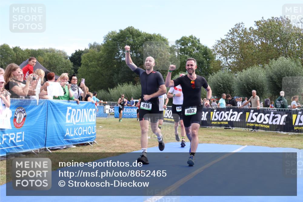 31.08.2025 - Elbe Triathlon Hamburg Strokosch-Dieckow http://msf.ph/oto/8652465 31.08.2025 11:12:20 Ziel 405, 416, 482, 653, 984, 989, 1064, 1129 meine-sportfotos.de