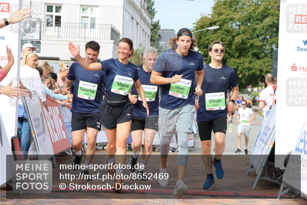 31.08.2025 - 21. Blankeneser Heldenlauf Strokosch-Dieckow http://msf.ph/oto/8652469 31.08.2025 11:09:57 Ziel 3729, 3496, 3732, 3443, 3440, 3441, 3442 meine-sportfotos.de