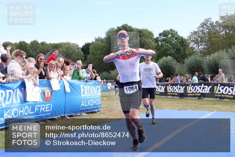 31.08.2025 - Elbe Triathlon Hamburg Strokosch-Dieckow http://msf.ph/oto/8652474 31.08.2025 11:12:22 Ziel 416, 482, 653, 984, 989, 1064, 1129 meine-sportfotos.de