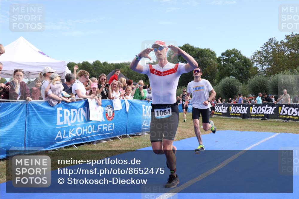 31.08.2025 - Elbe Triathlon Hamburg Strokosch-Dieckow http://msf.ph/oto/8652475 31.08.2025 11:12:22 Ziel 416, 482, 653, 984, 989, 1064, 1129 meine-sportfotos.de