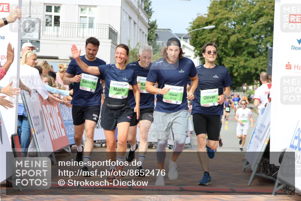 31.08.2025 - 21. Blankeneser Heldenlauf Strokosch-Dieckow http://msf.ph/oto/8652476 31.08.2025 11:09:57 Ziel 3729, 3496, 3732, 3443, 3440, 3441, 3442 meine-sportfotos.de