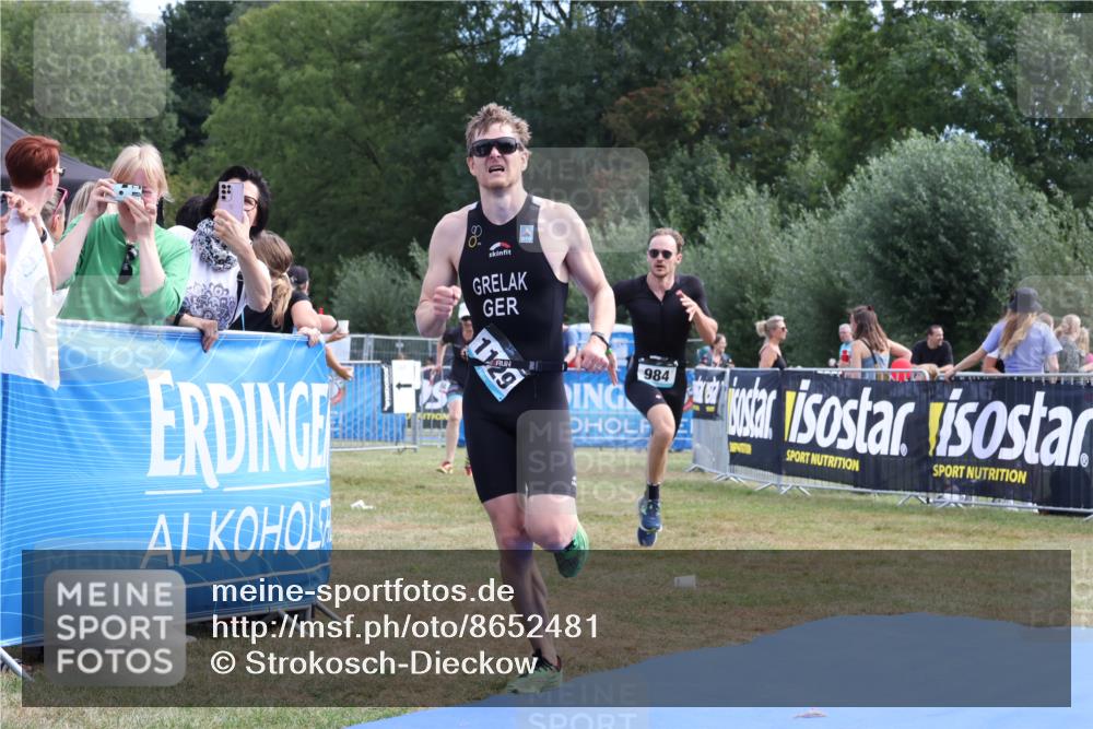 31.08.2025 - Elbe Triathlon Hamburg Strokosch-Dieckow http://msf.ph/oto/8652481 31.08.2025 11:12:24 Ziel 304, 416, 482, 653, 984, 1064, 1129 meine-sportfotos.de
