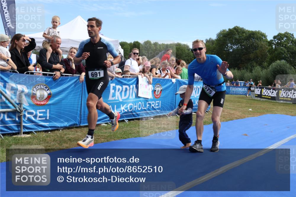 31.08.2025 - Elbe Triathlon Hamburg Strokosch-Dieckow http://msf.ph/oto/8652510 31.08.2025 11:12:42 Ziel 575, 691, 939, 1034, 1076 meine-sportfotos.de