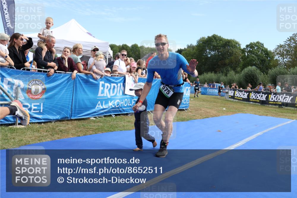 31.08.2025 - Elbe Triathlon Hamburg Strokosch-Dieckow http://msf.ph/oto/8652511 31.08.2025 11:12:42 Ziel 575, 691, 939, 1034, 1076 meine-sportfotos.de