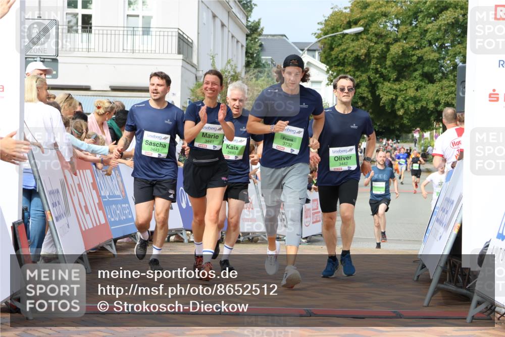31.08.2025 - 21. Blankeneser Heldenlauf Strokosch-Dieckow http://msf.ph/oto/8652512 31.08.2025 11:09:56 Ziel 3496, 3175, 3732, 3443, 3440, 3441, 3442 meine-sportfotos.de