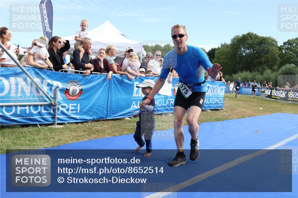 31.08.2025 - Elbe Triathlon Hamburg Strokosch-Dieckow http://msf.ph/oto/8652514 31.08.2025 11:12:42 Ziel 575, 691, 939, 1034, 1076 meine-sportfotos.de