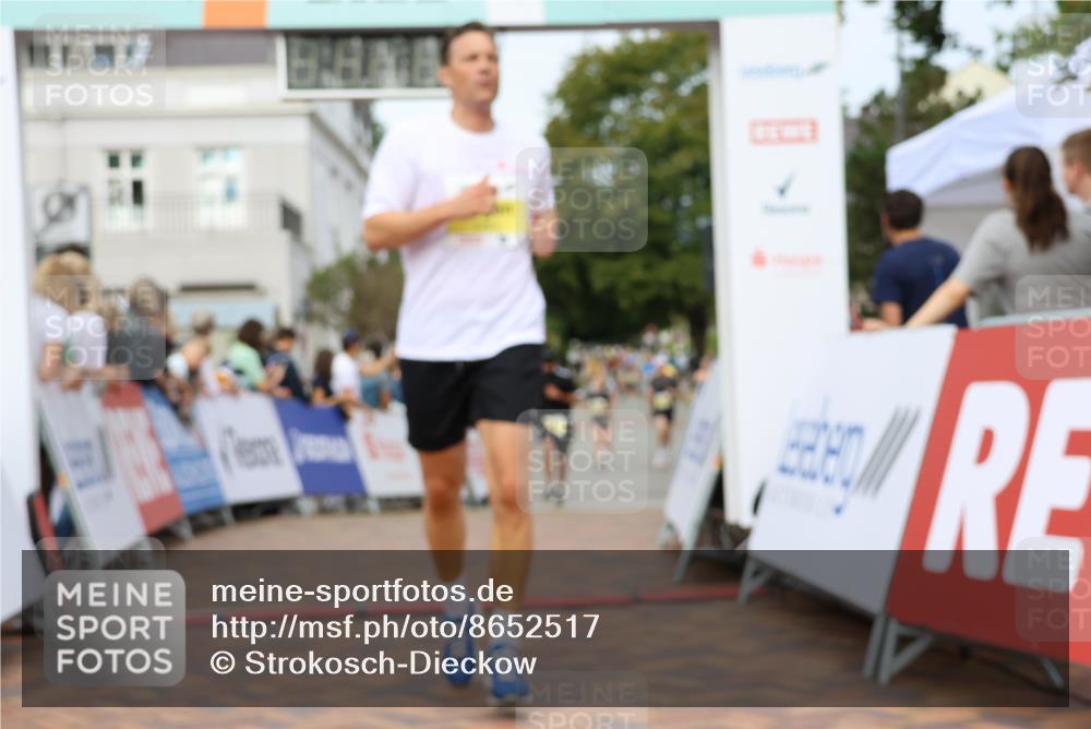 31.08.2025 - 21. Blankeneser Heldenlauf Strokosch-Dieckow http://msf.ph/oto/8652517 31.08.2025 10:28:07 Ziel 2112, 2348, 2068, 2067, 2741, 2659, 2261 meine-sportfotos.de