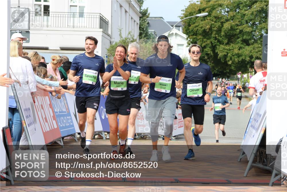31.08.2025 - 21. Blankeneser Heldenlauf Strokosch-Dieckow http://msf.ph/oto/8652520 31.08.2025 11:09:56 Ziel 3496, 3175, 3732, 3443, 3440, 3441, 3442 meine-sportfotos.de