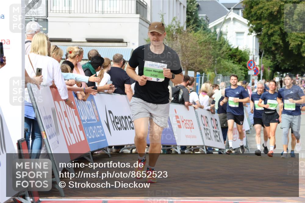 31.08.2025 - 21. Blankeneser Heldenlauf Strokosch-Dieckow http://msf.ph/oto/8652523 31.08.2025 11:09:52 Ziel 3496, 3175, 3732, 3441 meine-sportfotos.de