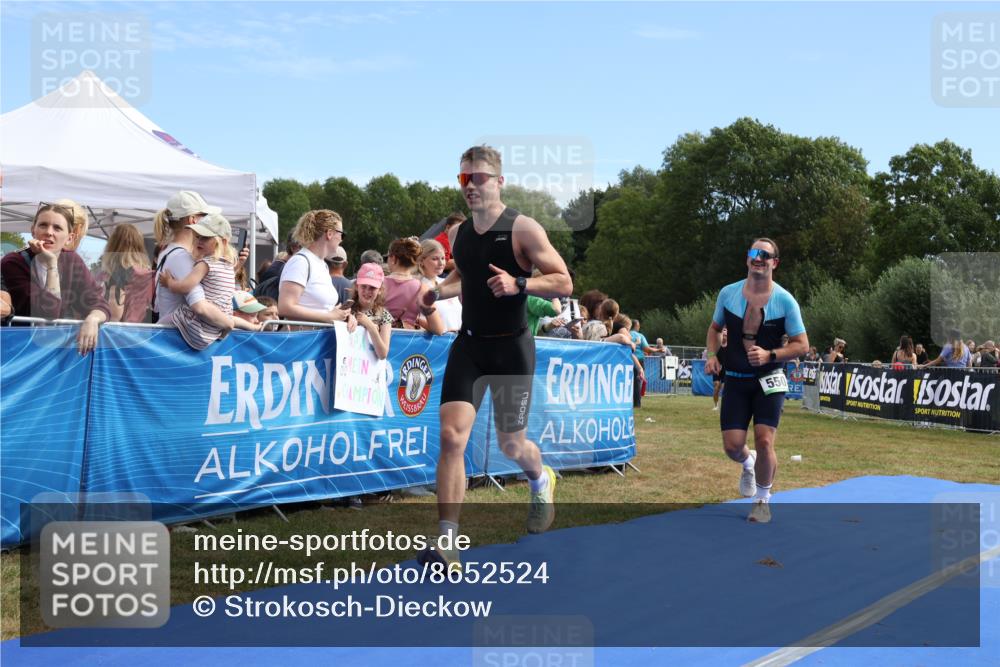 31.08.2025 - Elbe Triathlon Hamburg Strokosch-Dieckow http://msf.ph/oto/8652524 31.08.2025 11:12:51 Ziel 550, 1024, 1034, 1056 meine-sportfotos.de