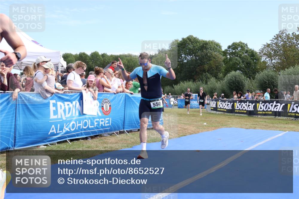 31.08.2025 - Elbe Triathlon Hamburg Strokosch-Dieckow http://msf.ph/oto/8652527 31.08.2025 11:12:52 Ziel 550, 1024, 1034, 1056 meine-sportfotos.de