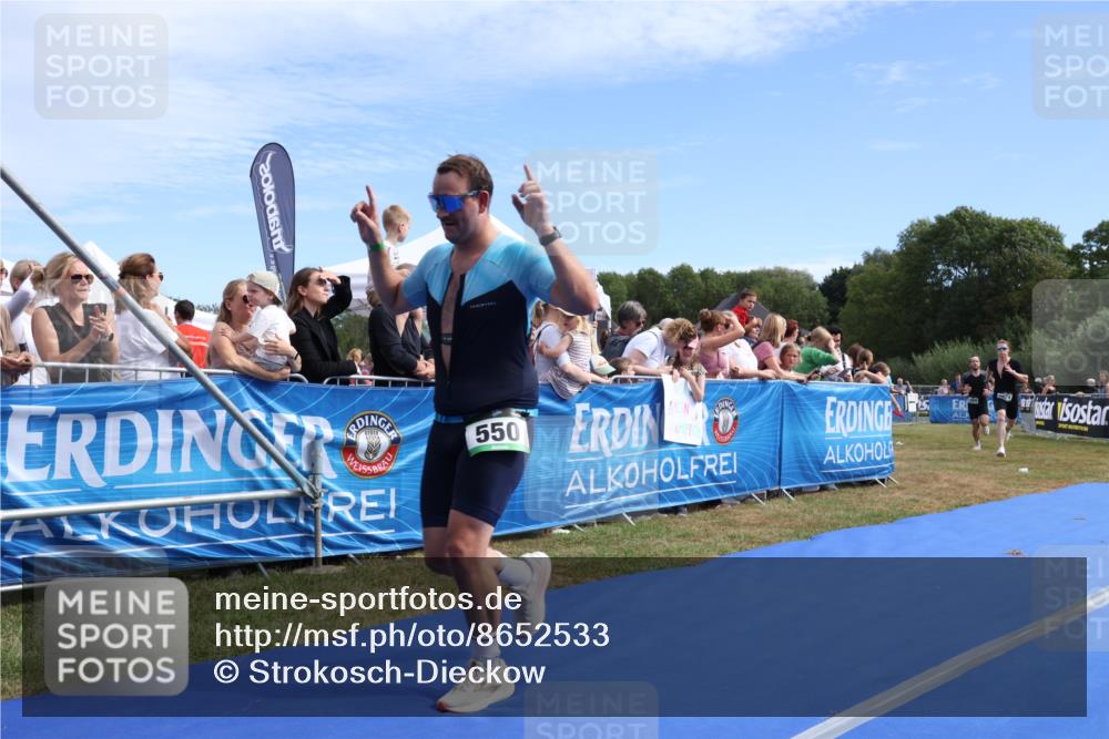 31.08.2025 - Elbe Triathlon Hamburg Strokosch-Dieckow http://msf.ph/oto/8652533 31.08.2025 11:12:53 Ziel 550, 1024, 1034, 1056 meine-sportfotos.de