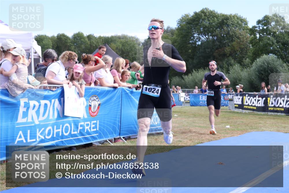 31.08.2025 - Elbe Triathlon Hamburg Strokosch-Dieckow http://msf.ph/oto/8652538 31.08.2025 11:12:55 Ziel 550, 1024, 1034, 1045, 1056 meine-sportfotos.de