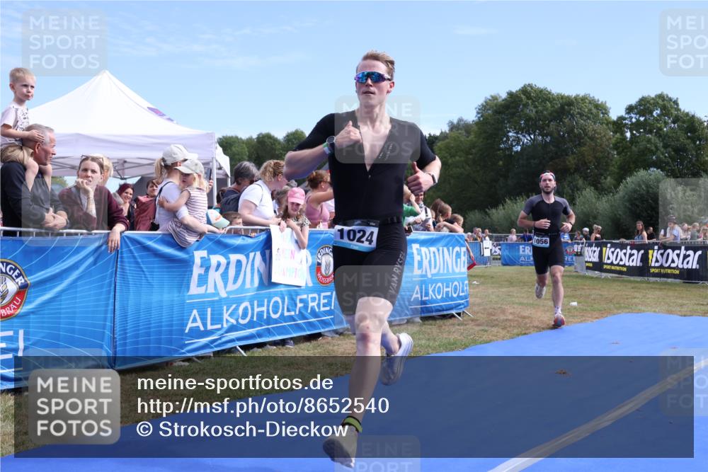 31.08.2025 - Elbe Triathlon Hamburg Strokosch-Dieckow http://msf.ph/oto/8652540 31.08.2025 11:12:55 Ziel 550, 1024, 1034, 1045, 1056 meine-sportfotos.de