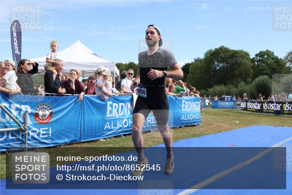 31.08.2025 - Elbe Triathlon Hamburg Strokosch-Dieckow http://msf.ph/oto/8652545 31.08.2025 11:12:57 Ziel 550, 1024, 1045, 1056, 1101 meine-sportfotos.de