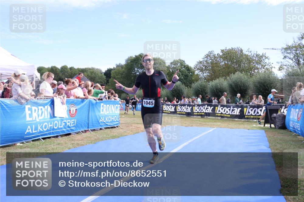 31.08.2025 - Elbe Triathlon Hamburg Strokosch-Dieckow http://msf.ph/oto/8652551 31.08.2025 11:13:05 Ziel 983, 986, 1036, 1045, 1101 meine-sportfotos.de