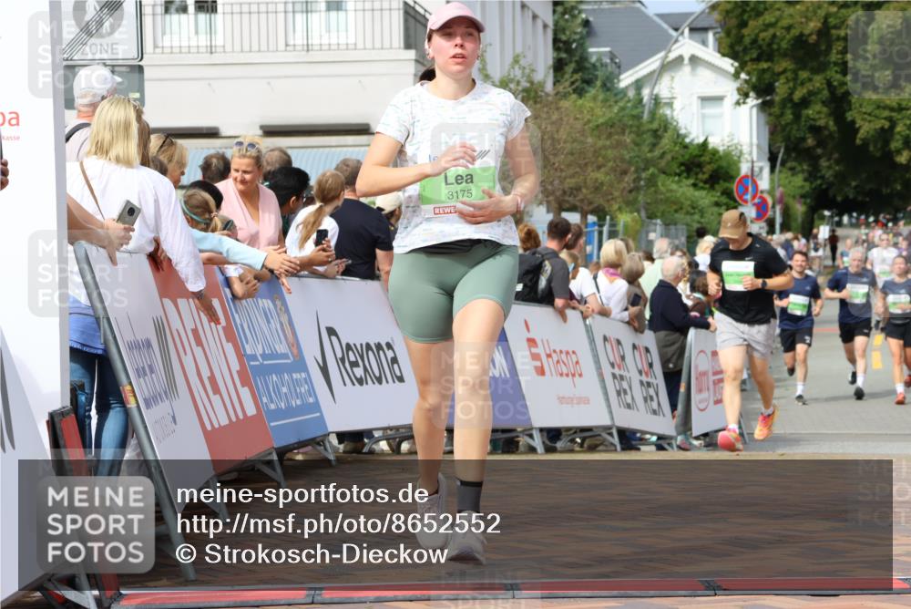 31.08.2025 - 21. Blankeneser Heldenlauf Strokosch-Dieckow http://msf.ph/oto/8652552 31.08.2025 11:09:48 Ziel 3496, 3230, 3175 meine-sportfotos.de