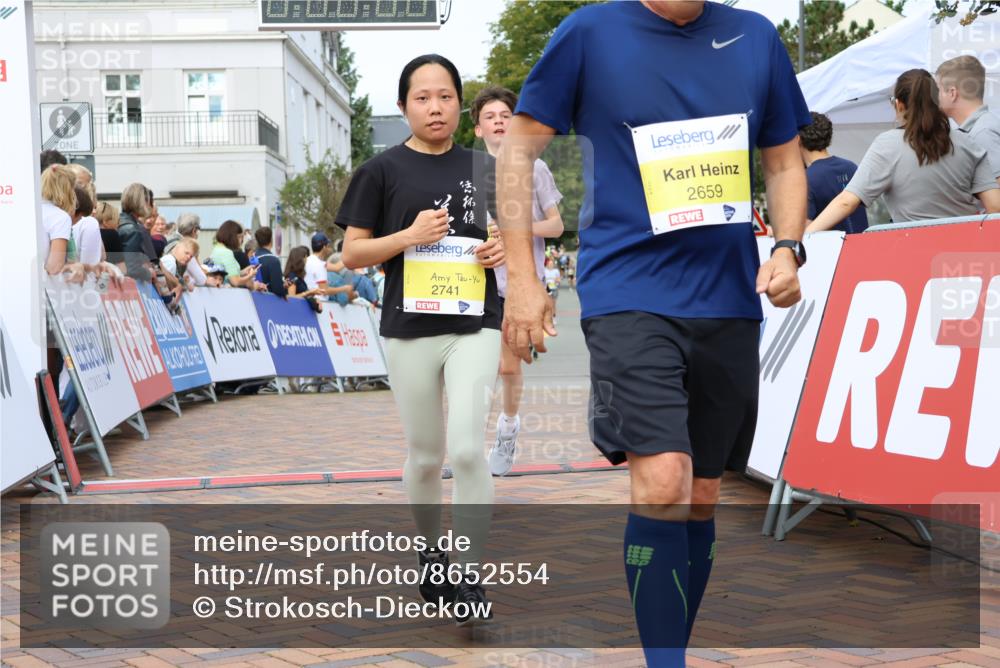 31.08.2025 - 21. Blankeneser Heldenlauf Strokosch-Dieckow http://msf.ph/oto/8652554 31.08.2025 10:28:04 Ziel 2112, 2068, 2067, 2741, 2343, 2659, 2261 meine-sportfotos.de