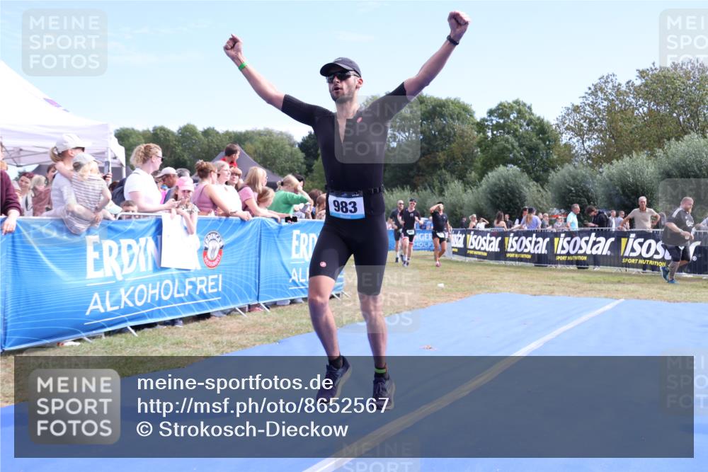 31.08.2025 - Elbe Triathlon Hamburg Strokosch-Dieckow http://msf.ph/oto/8652567 31.08.2025 11:13:09 Ziel 983, 986, 1036, 1045, 1101 meine-sportfotos.de
