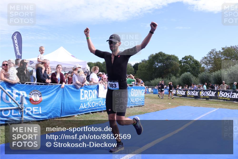 31.08.2025 - Elbe Triathlon Hamburg Strokosch-Dieckow http://msf.ph/oto/8652569 31.08.2025 11:13:09 Ziel 983, 986, 1036, 1045, 1101 meine-sportfotos.de