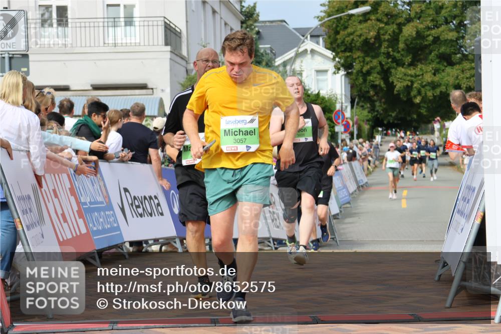 31.08.2025 - 21. Blankeneser Heldenlauf Strokosch-Dieckow http://msf.ph/oto/8652575 31.08.2025 11:09:37 Ziel 3057, 3208, 3523, 3522, 3605, 3084, 3230 meine-sportfotos.de