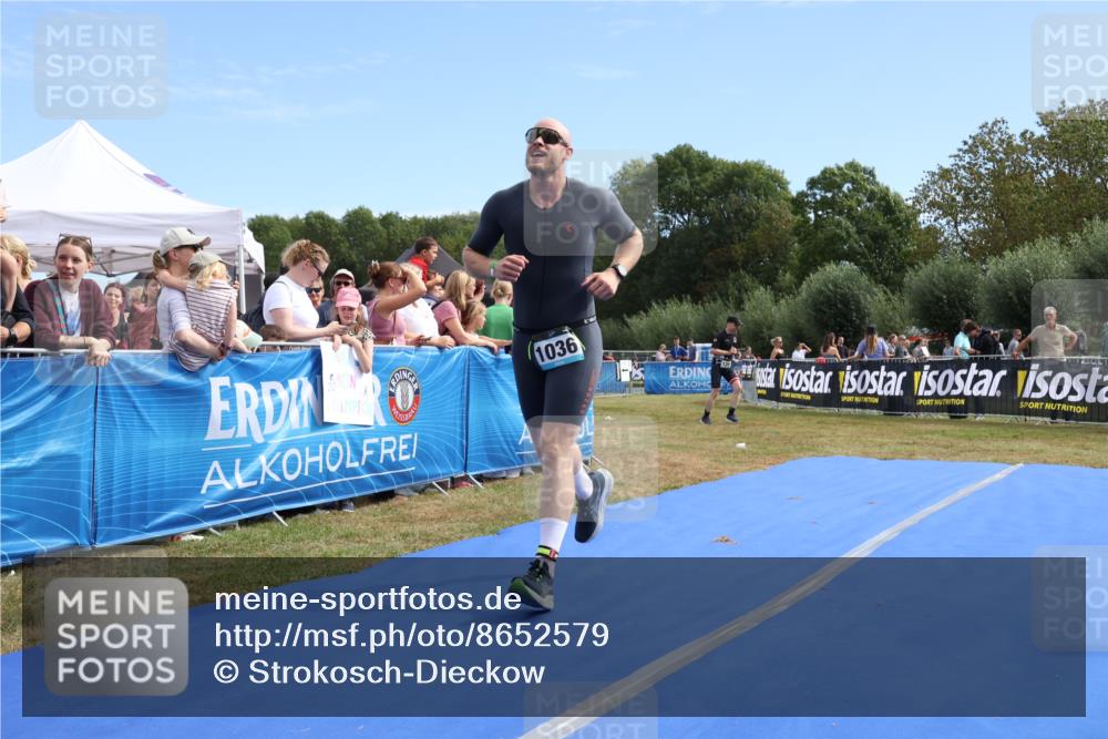 31.08.2025 - Elbe Triathlon Hamburg Strokosch-Dieckow http://msf.ph/oto/8652579 31.08.2025 11:13:15 Ziel 986, 1036 meine-sportfotos.de
