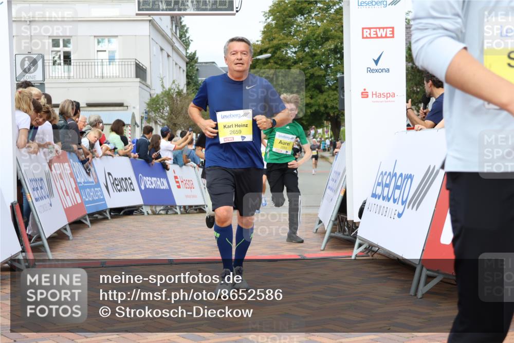 31.08.2025 - 21. Blankeneser Heldenlauf Strokosch-Dieckow http://msf.ph/oto/8652586 31.08.2025 10:28:02 Ziel 2112, 2068, 2067, 2741, 2343, 2659, 2261 meine-sportfotos.de