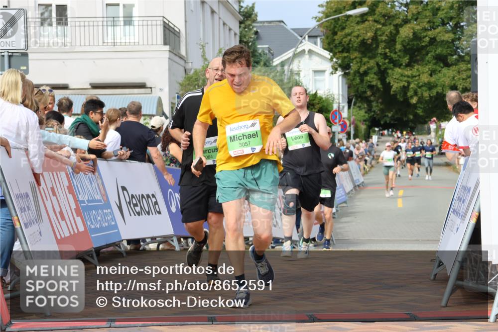 31.08.2025 - 21. Blankeneser Heldenlauf Strokosch-Dieckow http://msf.ph/oto/8652591 31.08.2025 11:09:37 Ziel 3057, 3208, 3523, 3522, 3605, 3084, 3230 meine-sportfotos.de