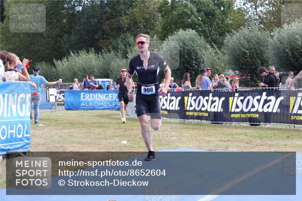31.08.2025 - Elbe Triathlon Hamburg Strokosch-Dieckow http://msf.ph/oto/8652604 31.08.2025 11:13:35 Ziel 998, 1000, 1001, 1085 meine-sportfotos.de