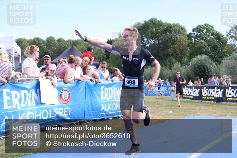 31.08.2025 - Elbe Triathlon Hamburg Strokosch-Dieckow http://msf.ph/oto/8652610 31.08.2025 11:13:37 Ziel 998, 1085 meine-sportfotos.de
