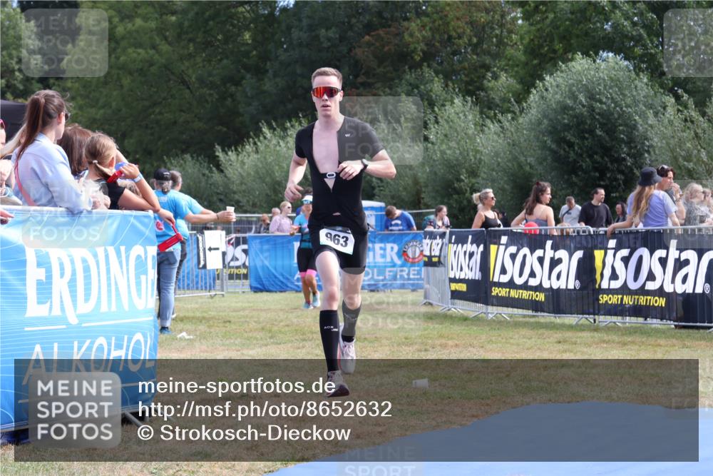 31.08.2025 - Elbe Triathlon Hamburg Strokosch-Dieckow http://msf.ph/oto/8652632 31.08.2025 11:13:50 Ziel 481, 963 meine-sportfotos.de
