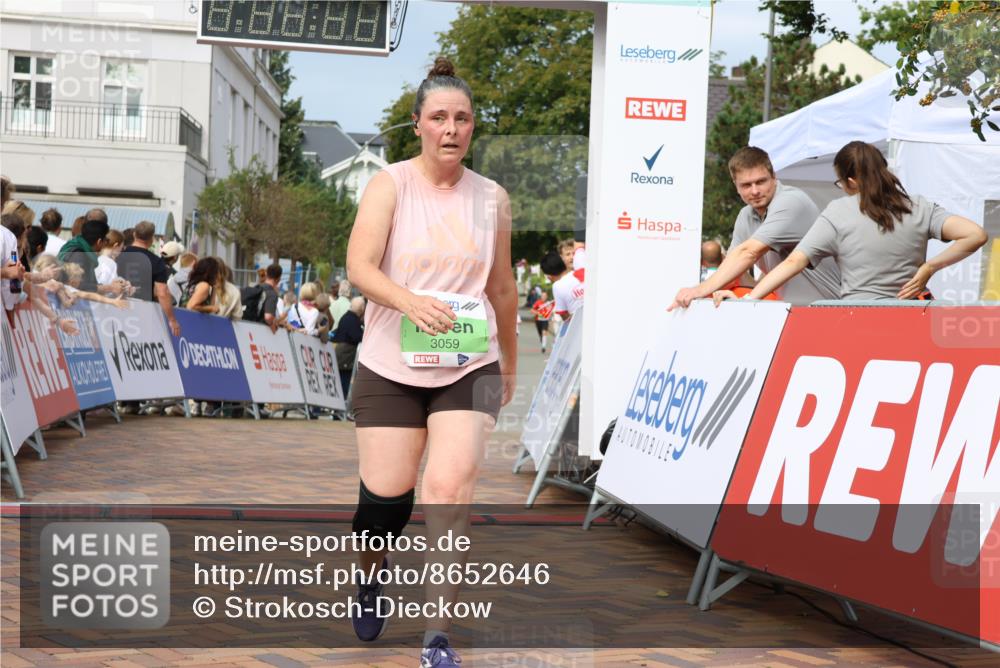 31.08.2025 - 21. Blankeneser Heldenlauf Strokosch-Dieckow http://msf.ph/oto/8652646 31.08.2025 11:09:24 Ziel 3477, 3352, 3059, 3016, 3411, 3316 meine-sportfotos.de