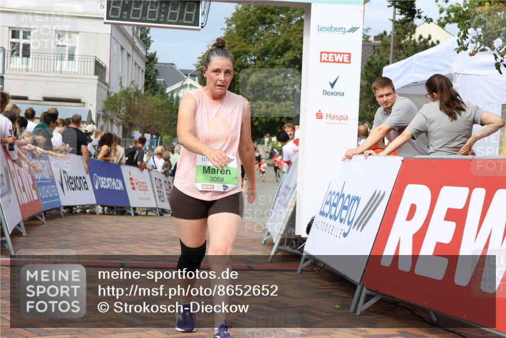 31.08.2025 - 21. Blankeneser Heldenlauf Strokosch-Dieckow http://msf.ph/oto/8652652 31.08.2025 11:09:23 Ziel 3477, 3352, 3059, 3016, 3411, 3316 meine-sportfotos.de