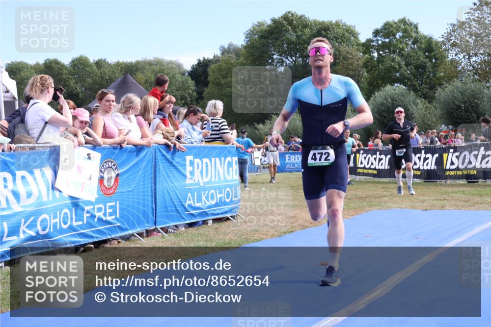 31.08.2025 - Elbe Triathlon Hamburg Strokosch-Dieckow http://msf.ph/oto/8652654 31.08.2025 11:14:06 Ziel 472, 960, 1148 meine-sportfotos.de