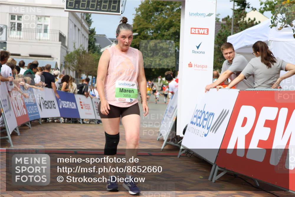 31.08.2025 - 21. Blankeneser Heldenlauf Strokosch-Dieckow http://msf.ph/oto/8652660 31.08.2025 11:09:23 Ziel 3477, 3352, 3059, 3016, 3411, 3316 meine-sportfotos.de