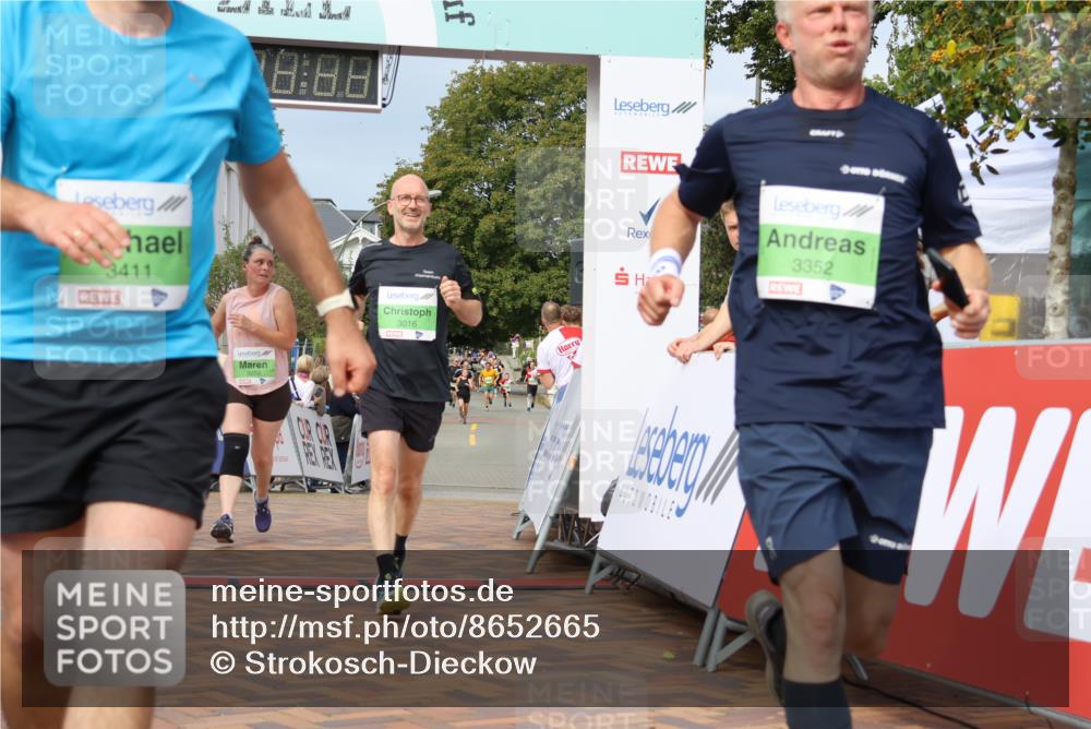31.08.2025 - 21. Blankeneser Heldenlauf Strokosch-Dieckow http://msf.ph/oto/8652665 31.08.2025 11:09:20 Ziel 3477, 3352, 3059, 3016, 3411, 3316 meine-sportfotos.de